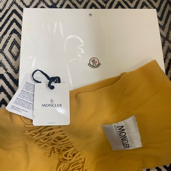 Moncler Yellow Fringe Wool Logo Scarf/Wrap - Picture 2 of 4